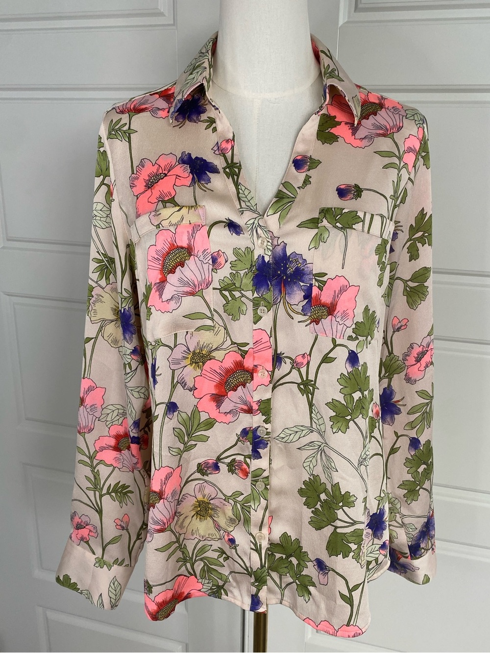Express Portofino Slim Fit Pink Floral Button Down Blouse Shirt M